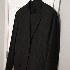 Jones New York Men Dark Gray 2 Piece Suit   40L